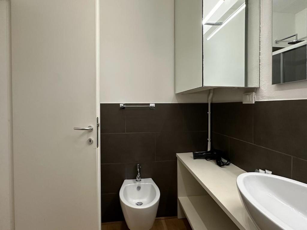 Luxury Battisti Apartment Padova Luaran gambar